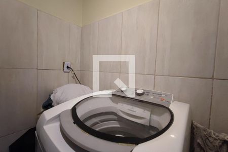 Casa à venda com 100m², 3 quartos e 1 vagaÁrea de Serviço