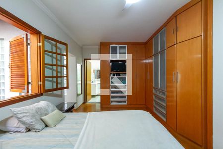 Casa à venda com 352m², 4 quartos e 6 vagas Casa à venda com 352m², 4 quartos e 6 vagasSuíte 3