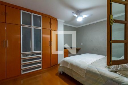 Casa à venda com 352m², 4 quartos e 6 vagas Casa à venda com 352m², 4 quartos e 6 vagasSuíte 3