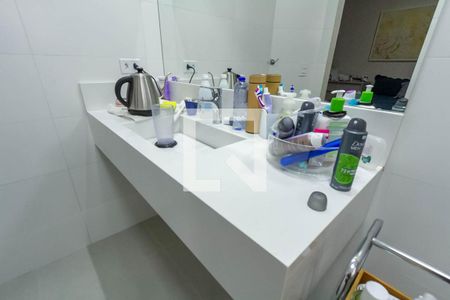 Casa à venda com 352m², 4 quartos e 6 vagas Casa à venda com 352m², 4 quartos e 6 vagasBanheiro da Suíte 4