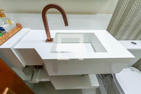 Casa à venda com 352m², 4 quartos e 6 vagas Casa à venda com 352m², 4 quartos e 6 vagasLavabo