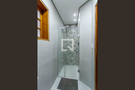 Casa à venda com 352m², 4 quartos e 6 vagas Casa à venda com 352m², 4 quartos e 6 vagasBanheiro da Suíte 2