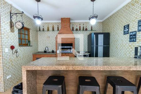 Casa à venda com 352m², 4 quartos e 6 vagas Casa à venda com 352m², 4 quartos e 6 vagasChurrasqueira