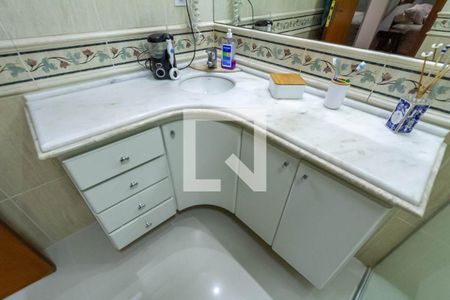 Casa à venda com 352m², 4 quartos e 6 vagas Casa à venda com 352m², 4 quartos e 6 vagasBanheiro da Suíte 3