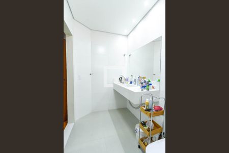 Casa à venda com 352m², 4 quartos e 6 vagas Casa à venda com 352m², 4 quartos e 6 vagasBanheiro da Suíte 4