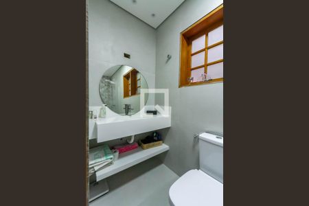 Casa à venda com 352m², 4 quartos e 6 vagas Casa à venda com 352m², 4 quartos e 6 vagasBanheiro da Suíte 2