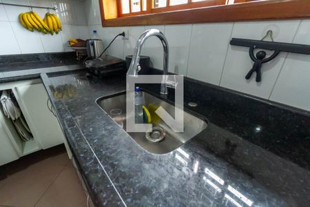 Casa à venda com 352m², 4 quartos e 6 vagas Casa à venda com 352m², 4 quartos e 6 vagasCozinha