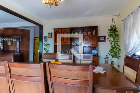 Casa à venda com 320m², 4 quartos e 2 vagas Casa à venda com 320m², 4 quartos e 2 vagasSala de Jantar