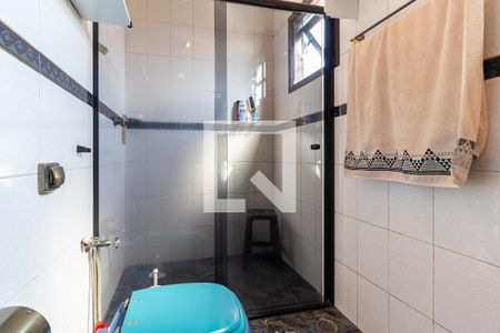 Casa à venda com 320m², 4 quartos e 2 vagas Casa à venda com 320m², 4 quartos e 2 vagasBanheiro 3