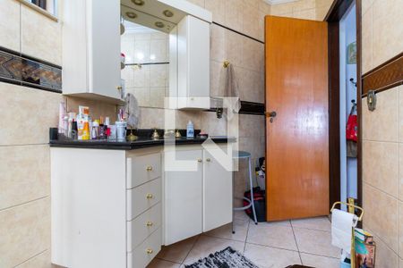 Casa à venda com 320m², 4 quartos e 2 vagas Casa à venda com 320m², 4 quartos e 2 vagasBanheiro da Suíte 1