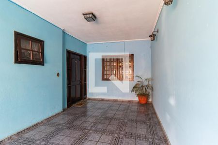 Casa à venda com 320m², 4 quartos e 2 vagas Casa à venda com 320m², 4 quartos e 2 vagasGaragem