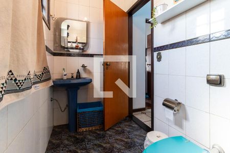 Casa à venda com 320m², 4 quartos e 2 vagas Casa à venda com 320m², 4 quartos e 2 vagasBanheiro 3