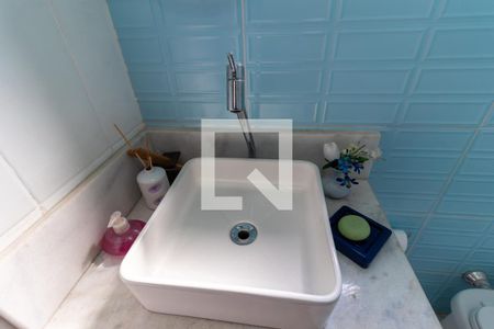 Casa à venda com 320m², 4 quartos e 2 vagas Casa à venda com 320m², 4 quartos e 2 vagasBanheiro 4