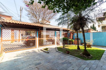 Casa à venda com 320m², 4 quartos e 2 vagas Casa à venda com 320m², 4 quartos e 2 vagasGaragem