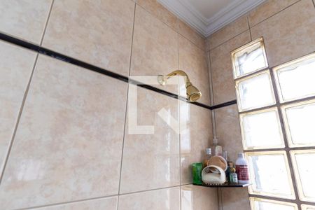 Casa à venda com 320m², 4 quartos e 2 vagas Casa à venda com 320m², 4 quartos e 2 vagasBanheiro da Suíte 1