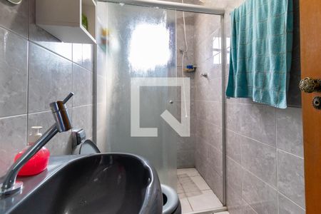 Casa à venda com 320m², 4 quartos e 2 vagas Casa à venda com 320m², 4 quartos e 2 vagasBanheiro da Suíte 2