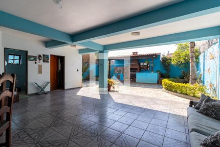 Casa à venda com 320m², 4 quartos e 2 vagas Casa à venda com 320m², 4 quartos e 2 vagasSalão de Festas