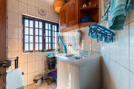 Casa à venda com 320m², 4 quartos e 2 vagas Casa à venda com 320m², 4 quartos e 2 vagasÁrea de Serviço