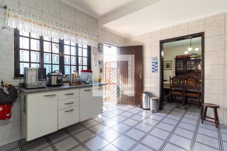 Casa à venda com 320m², 4 quartos e 2 vagas Casa à venda com 320m², 4 quartos e 2 vagasCozinha