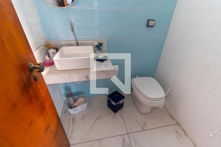 Casa à venda com 320m², 4 quartos e 2 vagas Casa à venda com 320m², 4 quartos e 2 vagasBanheiro 4