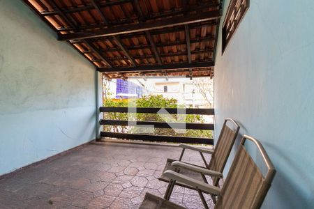 Casa à venda com 320m², 4 quartos e 2 vagas Casa à venda com 320m², 4 quartos e 2 vagasSacada