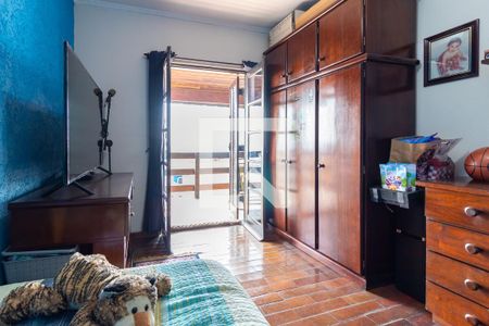 Casa à venda com 320m², 4 quartos e 2 vagas Casa à venda com 320m², 4 quartos e 2 vagasQuarto 4