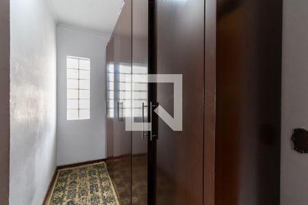 Casa à venda com 320m², 4 quartos e 2 vagas Casa à venda com 320m², 4 quartos e 2 vagasCloset da suíte 1