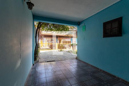 Casa à venda com 320m², 4 quartos e 2 vagas Casa à venda com 320m², 4 quartos e 2 vagasGaragem