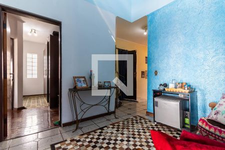 Casa à venda com 320m², 4 quartos e 2 vagas Casa à venda com 320m², 4 quartos e 2 vagasSala de TV