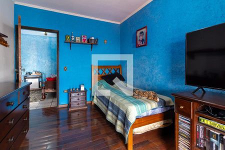 Casa à venda com 320m², 4 quartos e 2 vagas Casa à venda com 320m², 4 quartos e 2 vagasQuarto 4