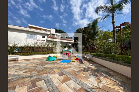 Apartamento à venda com 159m², 4 quartos e 3 vagasÁrea comum - Playground