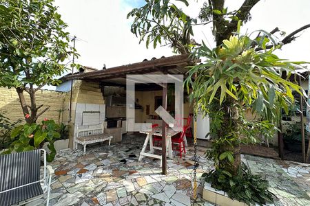 Casa à venda com 150m², 3 quartos e 2 vagasÁrea Externa