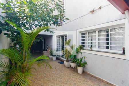 Casa à venda com 250m², 4 quartos e 4 vagas Casa à venda com 250m², 4 quartos e 4 vagasQuintal
