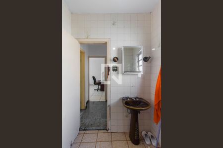 Casa à venda com 250m², 4 quartos e 4 vagas Casa à venda com 250m², 4 quartos e 4 vagasBanheiro 2