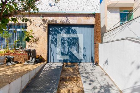 Casa à venda com 250m², 4 quartos e 4 vagas Casa à venda com 250m², 4 quartos e 4 vagasGaragem