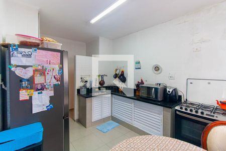 Casa à venda com 250m², 4 quartos e 4 vagas Casa à venda com 250m², 4 quartos e 4 vagasCozinha