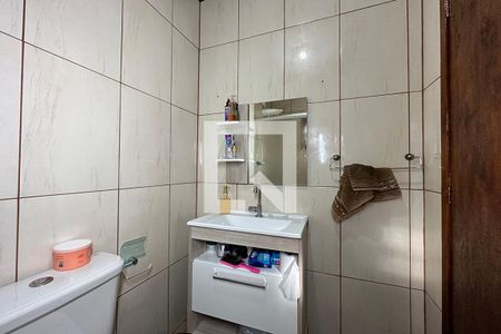 Casa à venda com 115m², 3 quartos e 2 vagasBanheiro