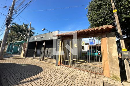 Casa à venda com 115m², 3 quartos e 2 vagasFachada