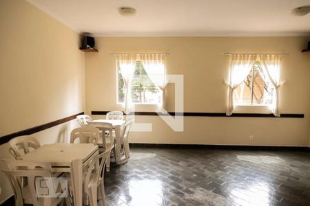Apartamento à venda com 68m², 3 quartos e 2 vagas Apartamento à venda com 68m², 3 quartos e 2 vagasÁrea comum - Salão de festas