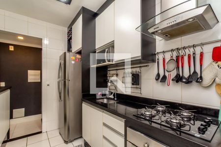 Cozinha de apartamento para alugar com 2 quartos, 56m² em Jardim Rosa de Franca, Guarulhos