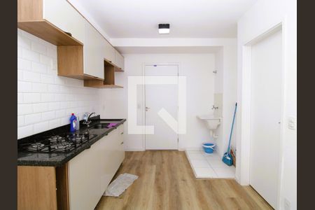 Sala / Cozinha de apartamento para alugar com 1 quarto, 29m² em Parque Vitória, São Paulo