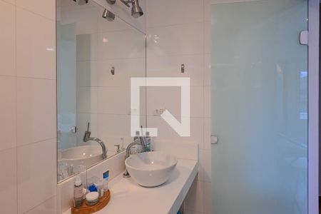 Casa à venda com 320m², 4 quartos e 3 vagasSuite Quarto 2