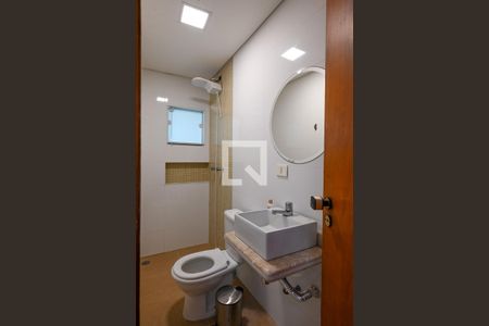 Casa à venda com 320m², 4 quartos e 3 vagasBanheiro de Serviço