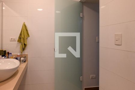 Casa à venda com 320m², 4 quartos e 3 vagasSuite Quarto 1