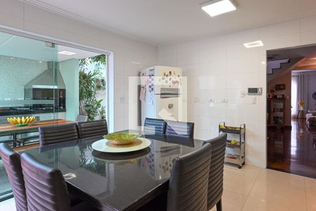 Casa à venda com 320m², 4 quartos e 3 vagasCozinha