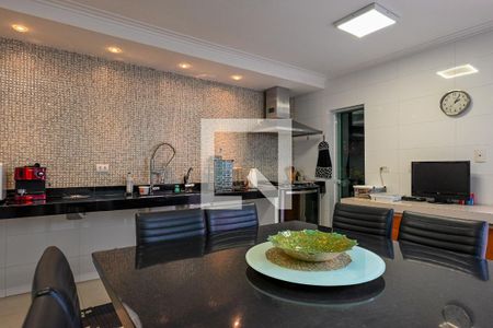 Casa à venda com 320m², 4 quartos e 3 vagasCozinha