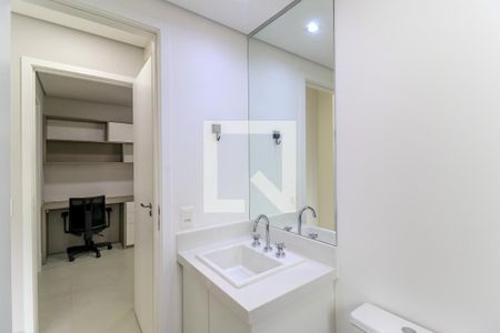 Apartamento à venda com 178m², 4 quartos e 2 vagas Apartamento à venda com 178m², 4 quartos e 2 vagasBanheiro da Suíte 2