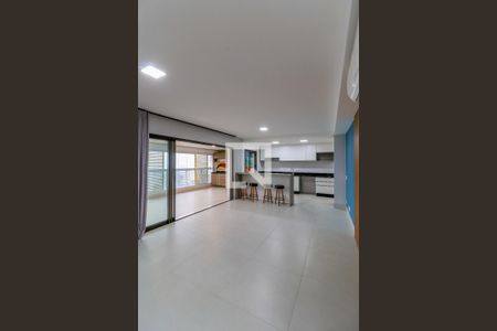 Apartamento à venda com 178m², 4 quartos e 2 vagas Apartamento à venda com 178m², 4 quartos e 2 vagasSala