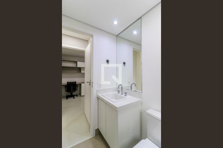 Apartamento à venda com 178m², 4 quartos e 2 vagas Apartamento à venda com 178m², 4 quartos e 2 vagasBanheiro da Suíte 2