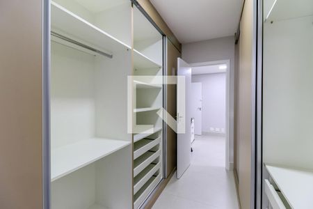Apartamento à venda com 178m², 4 quartos e 2 vagas Apartamento à venda com 178m², 4 quartos e 2 vagasCloset da suíte 1